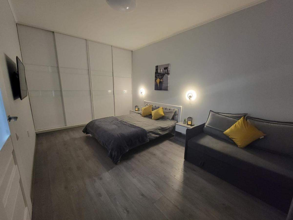 Warm & Cozy Apartment In The Heart Of Historical Lviv Bagian luar foto