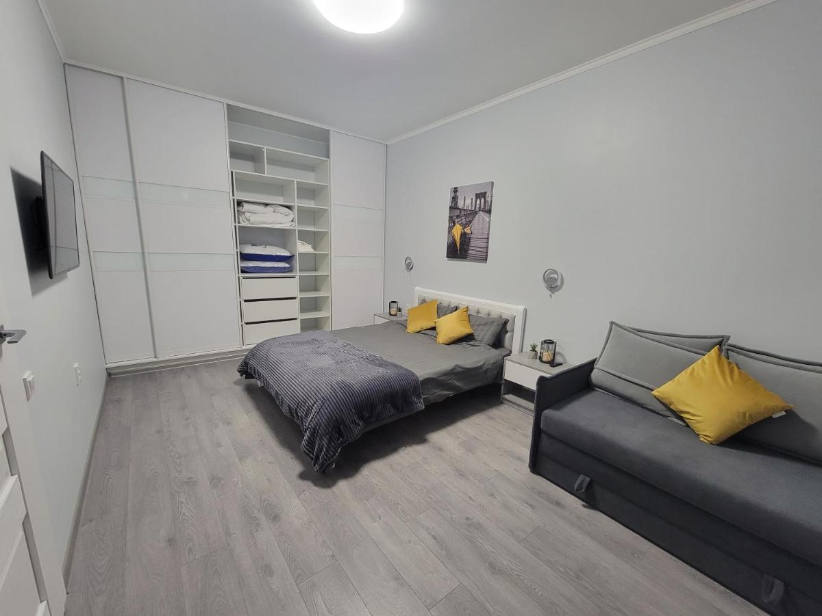 Warm & Cozy Apartment In The Heart Of Historical Lviv Bagian luar foto