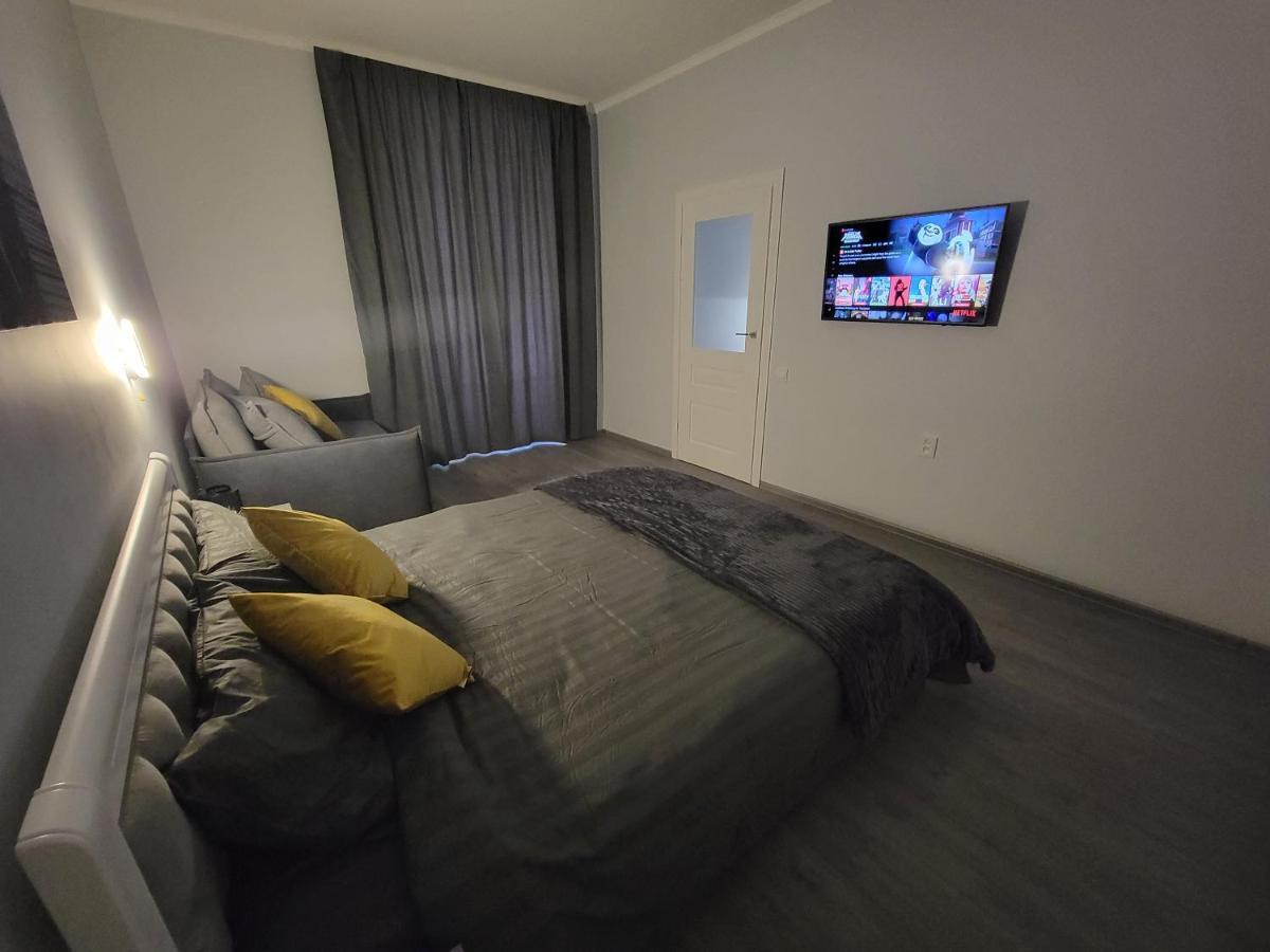 Warm & Cozy Apartment In The Heart Of Historical Lviv Bagian luar foto